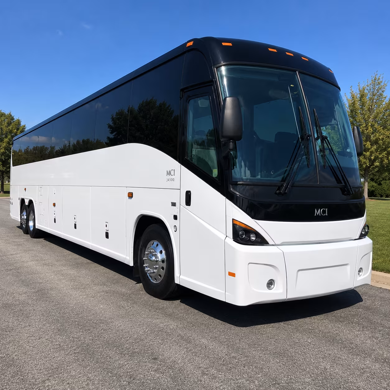 charter bus shuttle service between mcghee tyson airport and knoxville hotels