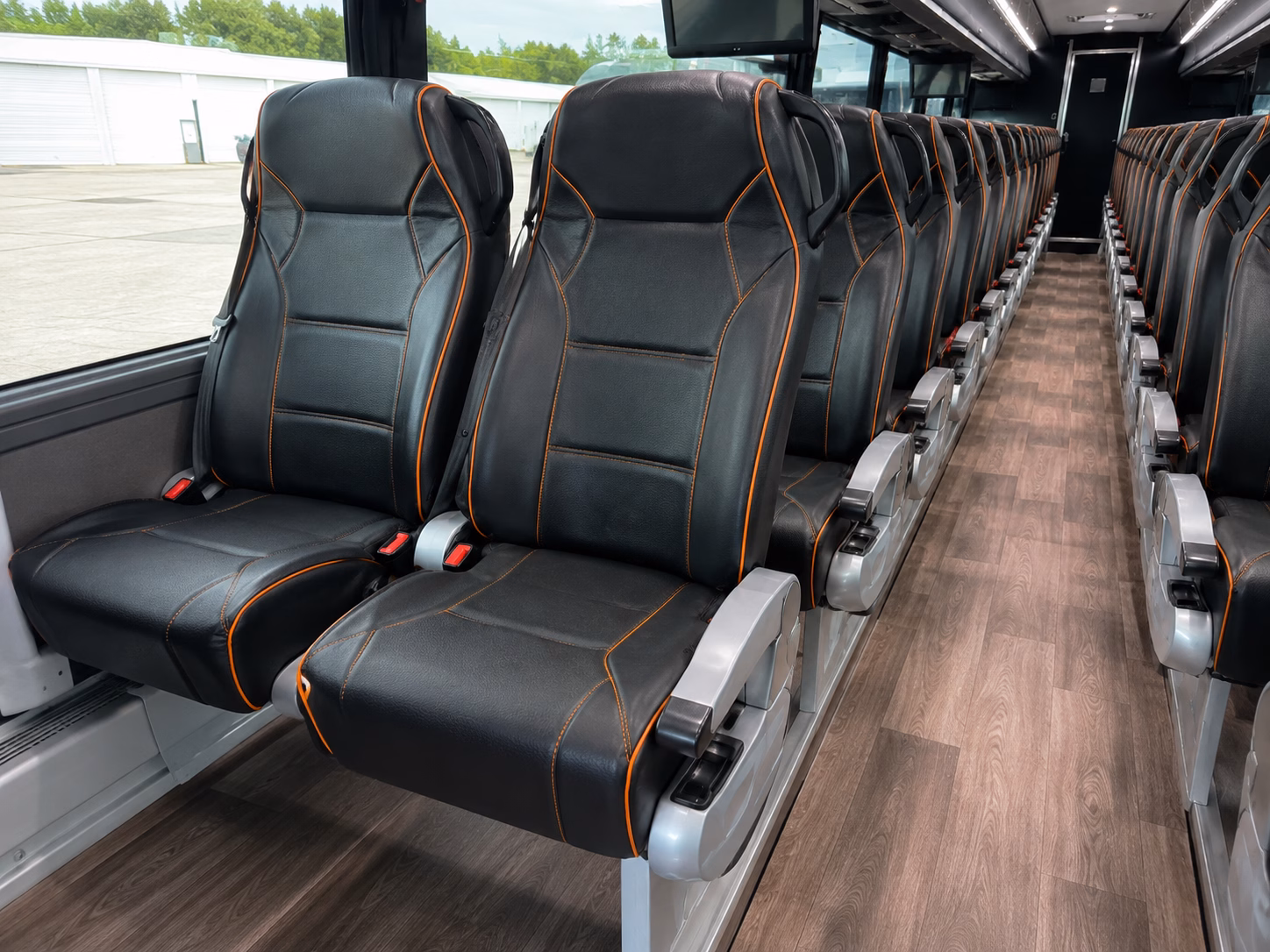 how the type of bus you choose changes the price in knoxville tennessee