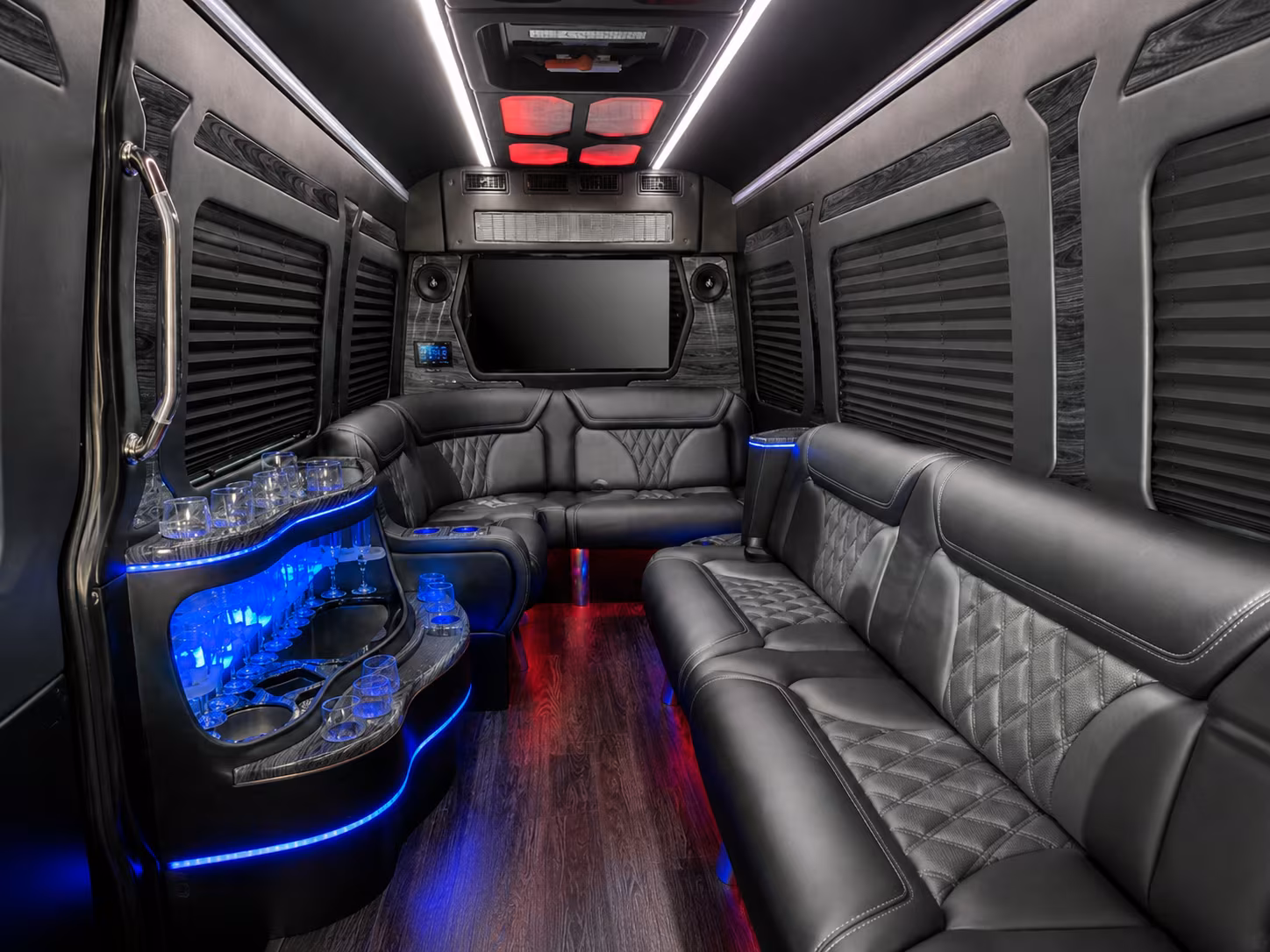 knoxville 18 passenger party bus
