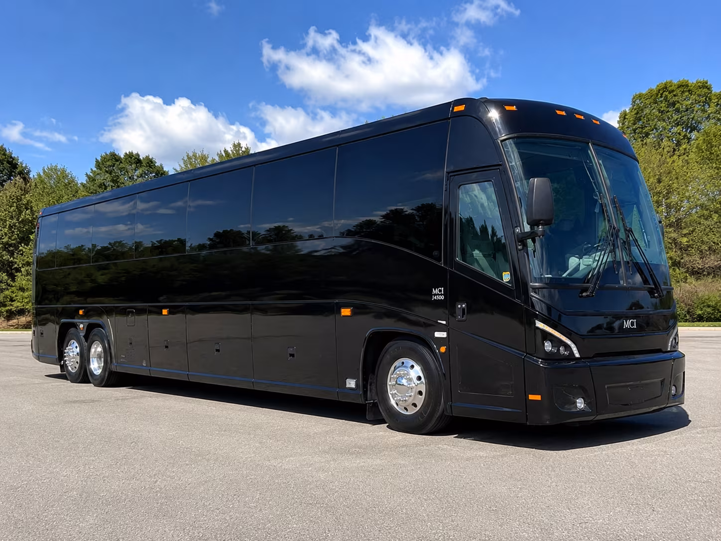 vol navy tailgate shuttles and tennessee river riverfront drop offs